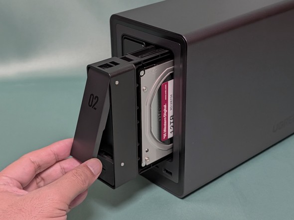 UGREEN NASync DXP2800