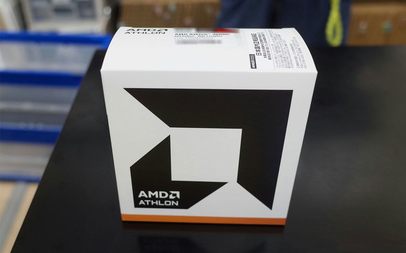 ���X�ɓ��ׂ����uAthlon 3000G�v�i�V�p�b�P�[�W�j