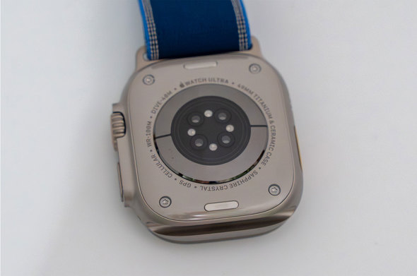 Apple Watch Ultra 3 �X�}�[�g�E�H�b�` �ŏ�ʃ��f�� GPS �`�^�j�E�� �����_�f