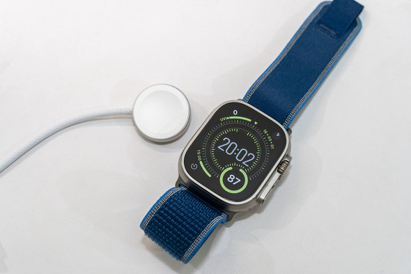 Apple Watch Ultra 3 �X�}�[�g�E�H�b�` �ŏ�ʃ��f�� GPS �`�^�j�E�� �����_�f