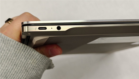 ���{HP Future of Work HP �n�C�u���b�hAI���i�R�~�b�e�B AI PC OMEN �L�[�{�[�hPC