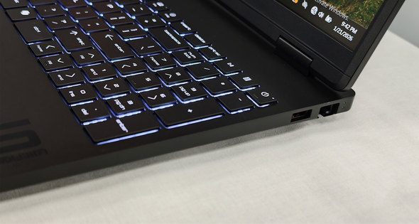 ���{HP Future of Work HP �n�C�u���b�hAI���i�R�~�b�e�B AI PC OMEN �L�[�{�[�hPC