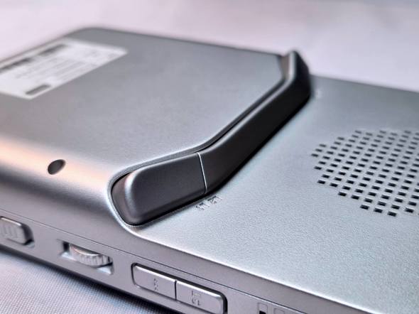 �w�ʂ̃{�^��