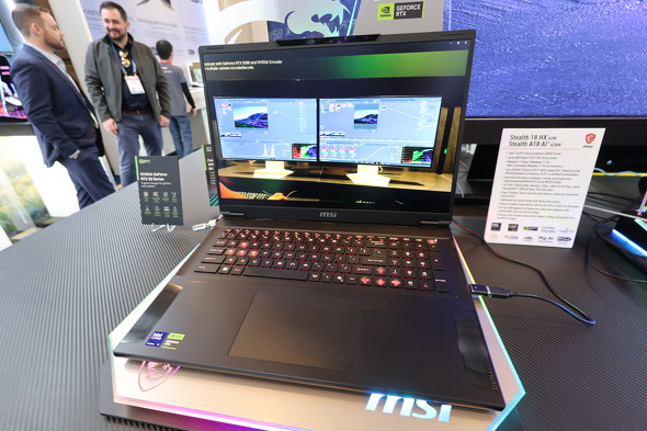 Stealth A18HX AI+�iA3XW�j