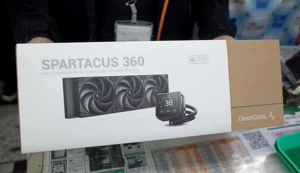 �c�N���p�\�R���{�X�ɓ��ׂ����uSPARTACUS 360�v