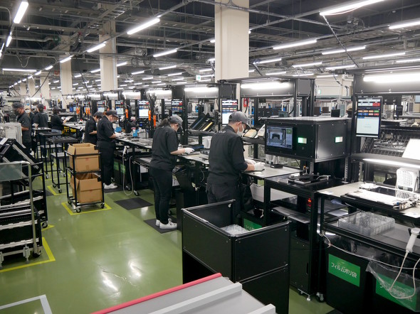 VAIO Vision+ 14�̐��Y���C��