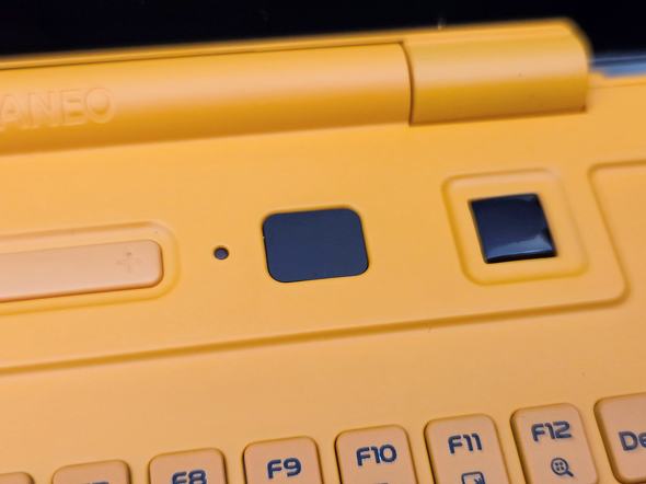 �E������w���t�B���K�[�}�E�X�Ɠd���{�^��