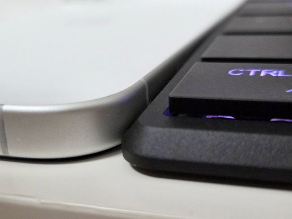 iPhone 16�Ƃ̔�r