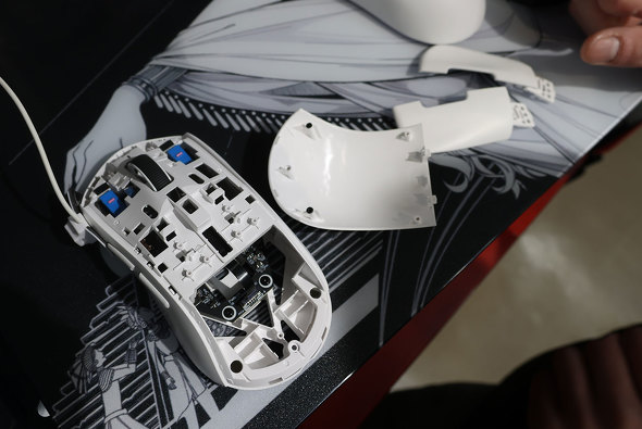 �V�F����N���b�N�{�^�����O�����Ƃ���