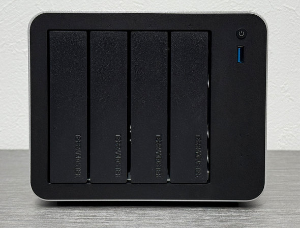 TERRAMASTER 4�x�C NAS F4-425 Plus SSD HDD 5GbE TRAID �X�g���[�W NAS