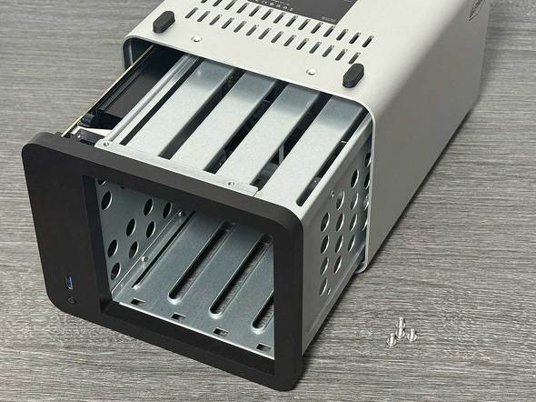 TERRAMASTER 4�x�C NAS F4-425 Plus SSD HDD 5GbE TRAID �X�g���[�W NAS