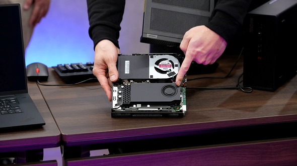 GPU�������Ă���