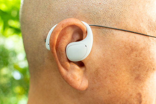 NTT�\�m���e�B �I�[�v���C���[�^ �W���� cocoe Ear �R�R�G �N���E�h�t�@���f�B���O