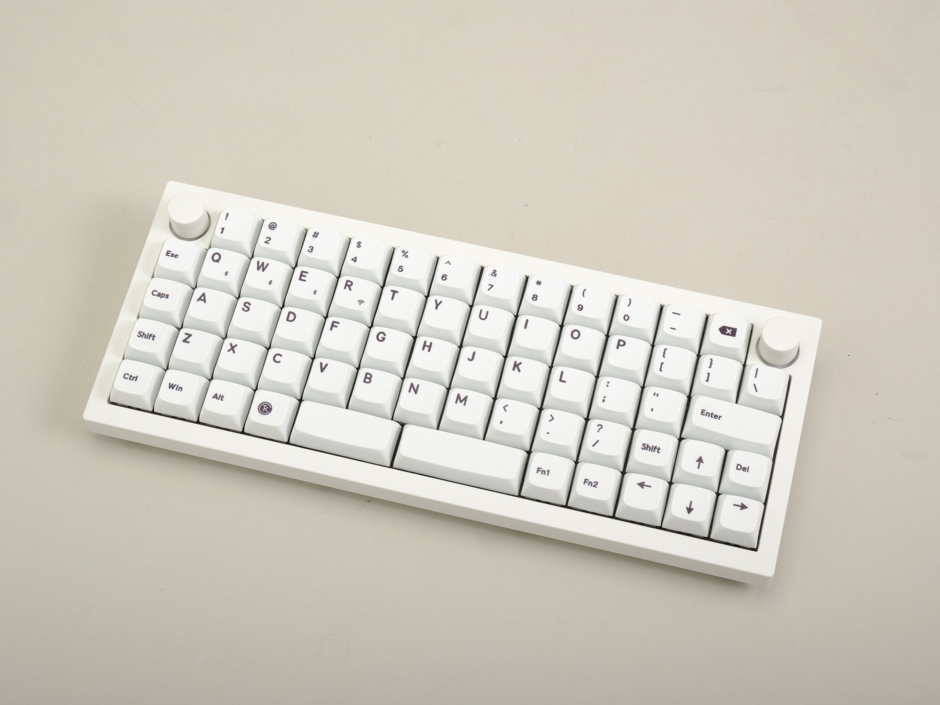 オーソリニア配列キーボード「Keychron Q15 Max」を試す 美しい