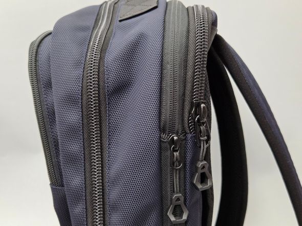 �g���t�@�X�i�[