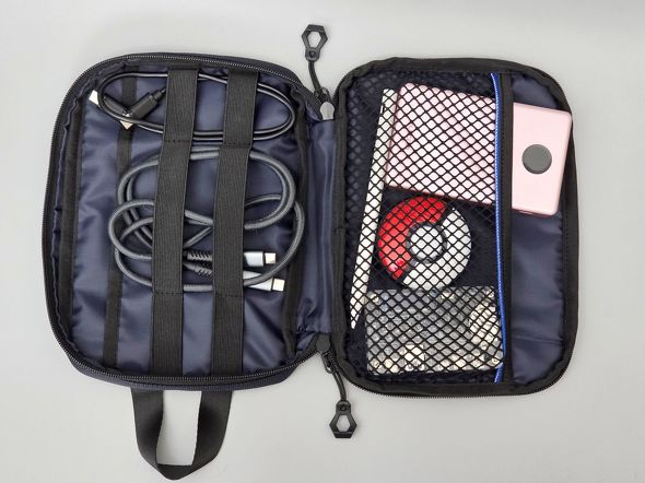 �K�W�F�b�g�P�[�X�̎��[