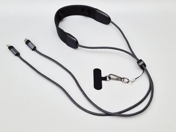 �k����邹��[�d�ł���u3in1�X�}�z�V�����_�[�P�[�u���v