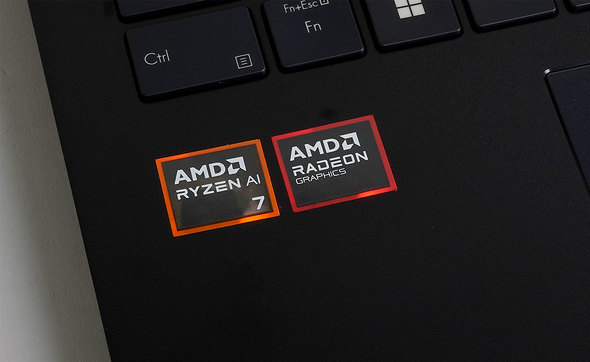 ASUS JAPAN Zenbook 14 UM3406GA 14�^ �m�[�gPC AMD Ryzen AI 7 445 Copilot+ PC