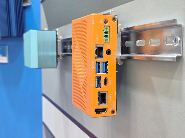 �g����������