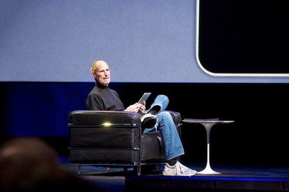 Apple �A�b�v�� 50���N �n�� �X�e�B�[�u�E�W���u�Y AI VR AR Vision Pro