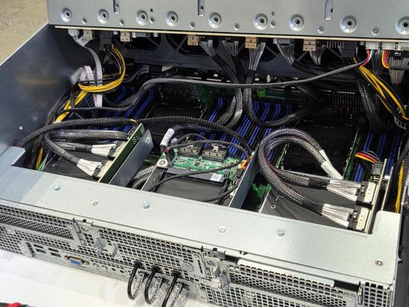 �P�[�u��������