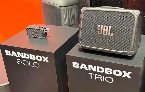 GREEN FUNDING JBL BandBox Trio Solo Bluetooth �X�s�[�J�[ �o�b�e���[ �M�^�[
