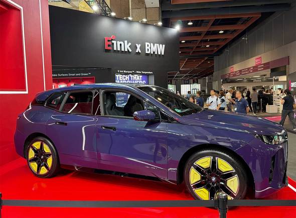 BMW �d�C�j������ E Ink COMPUTEX TAIPEI 2026 �d�q�y�[�p�[ �f�B�X�v���C
