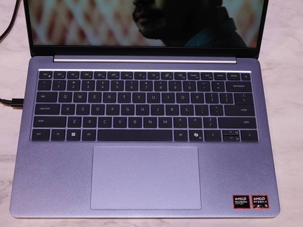 Dell 14S�̃L�[�{�[�h��
