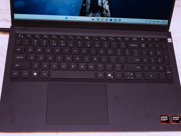 Dell 15�̃L�[�{�[�h��