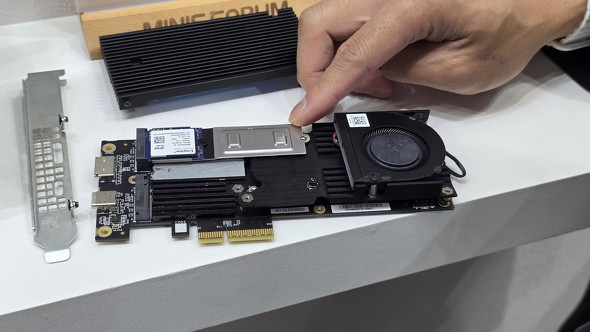 PCIE TO 4