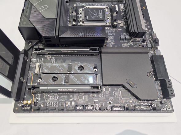 PCIe EZ Latch Plus