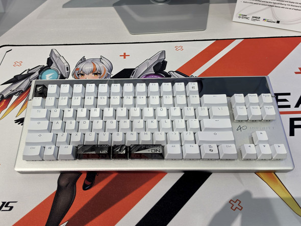 �z���C�g���f��
