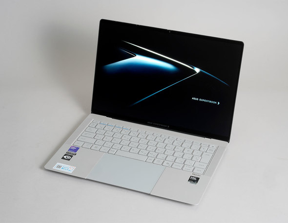 ASUS JAPANのビジネス向けノートPC「ExpertBook Ultra(B9406)」シリーズで最上位モデル(B9406CAA-TH1027X)をチェックした