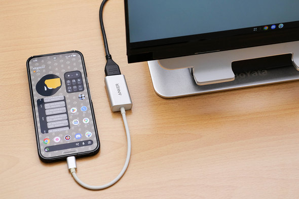 �V���v���ȃf�B�X�v���C��HDMI�o�R�Őڑ�������