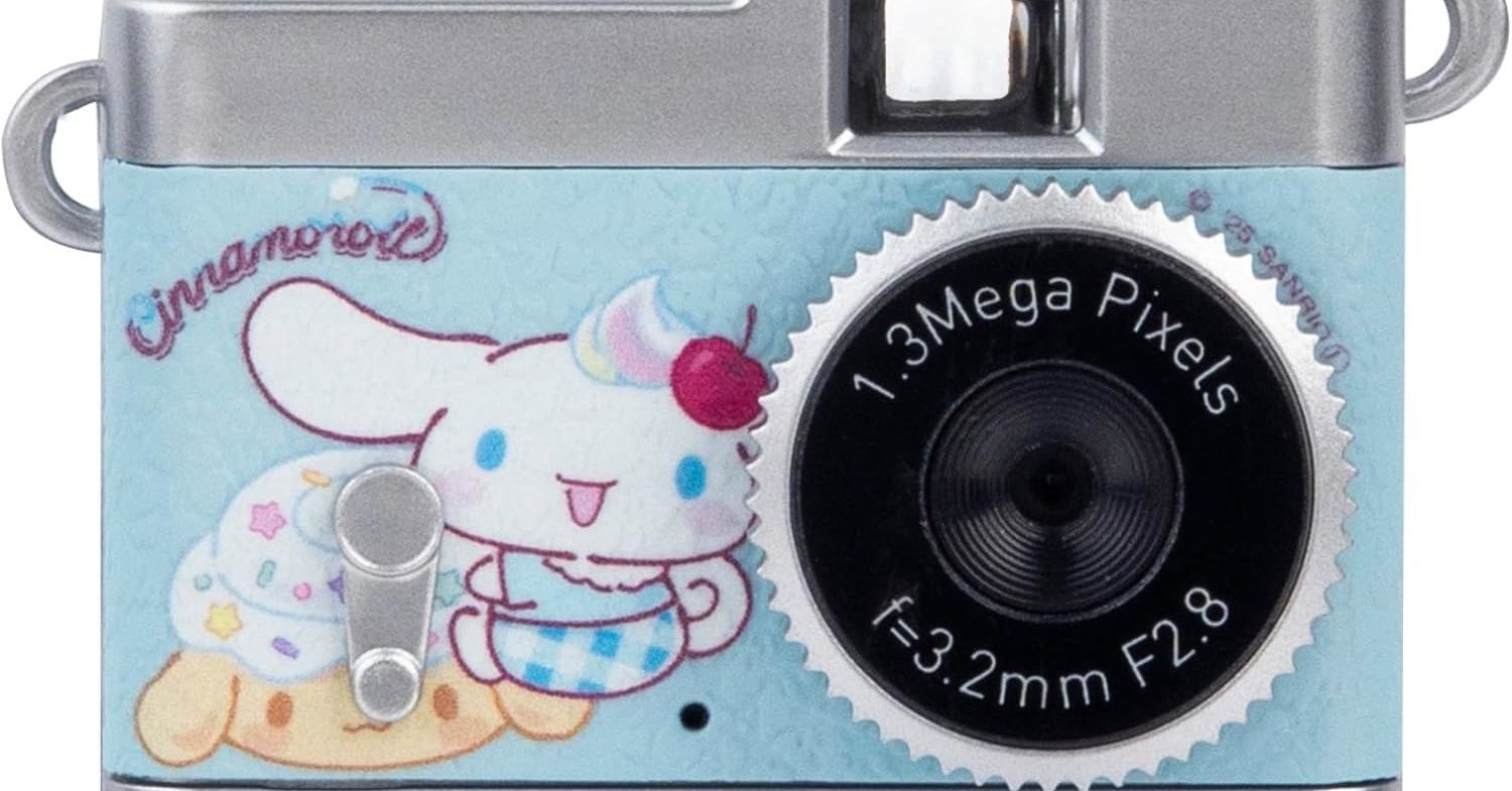 レトロなエモい写真が撮れる！サンリオ柄のデジタルトイカメラ「ケンコー」が5853円