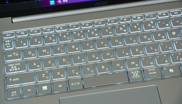 LEDバックライトも搭載する