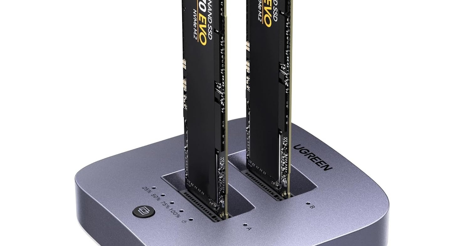 UGREEN M.2 NVMe SSDクローンドッキングステーションが30%オフの6929円に