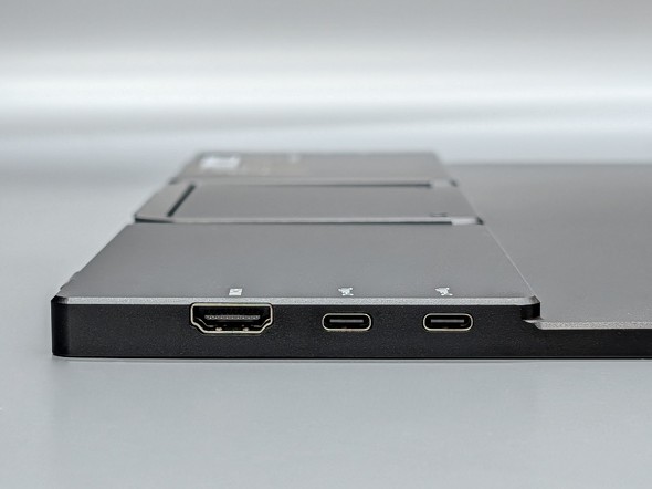 HDMI�|�[�g�͒������t���T�C�Y��