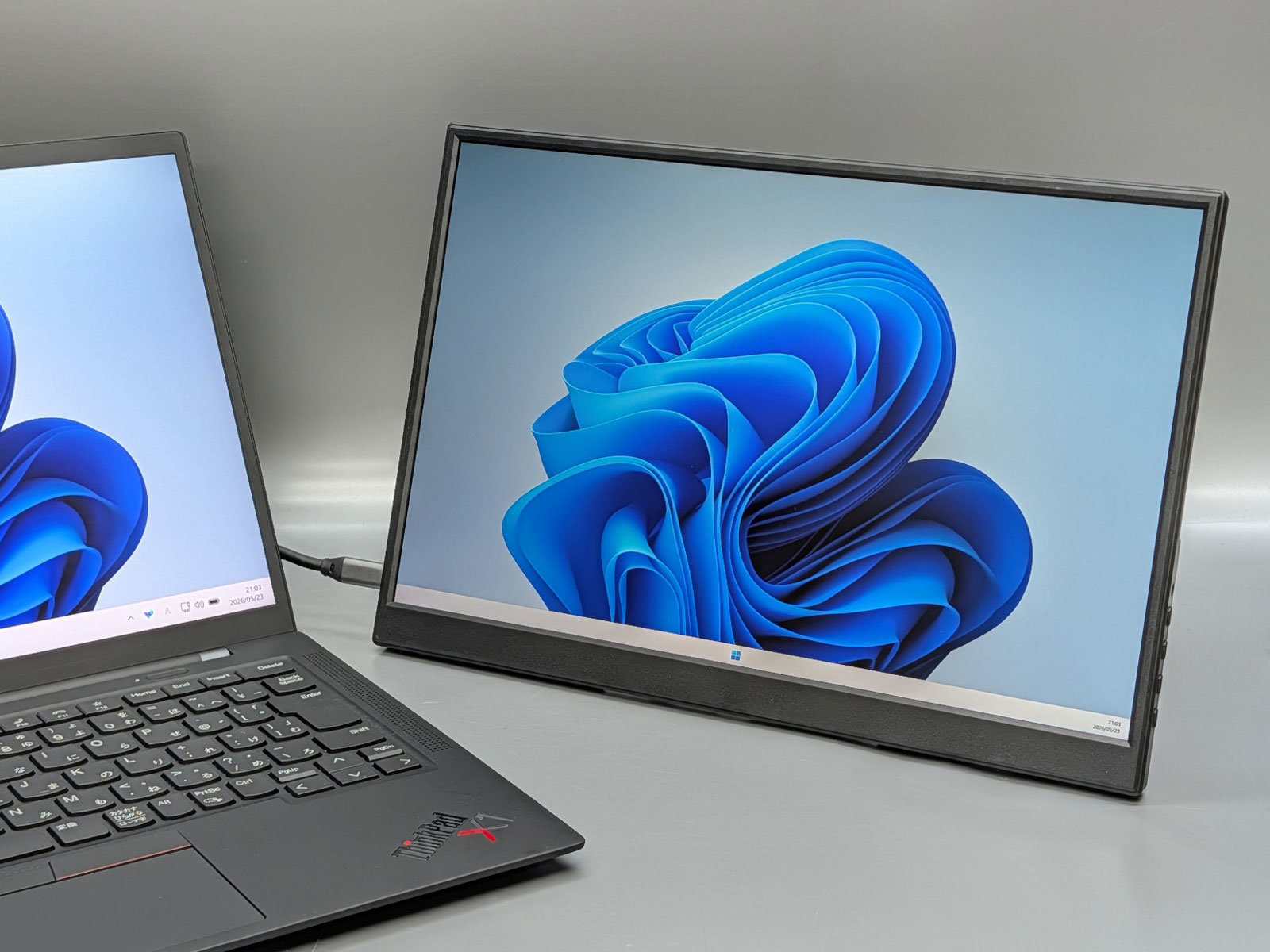 サンワサプライ14型モバイルディスプレイDP-08レビュー：軽量ゆえの注意点とメリットを検証