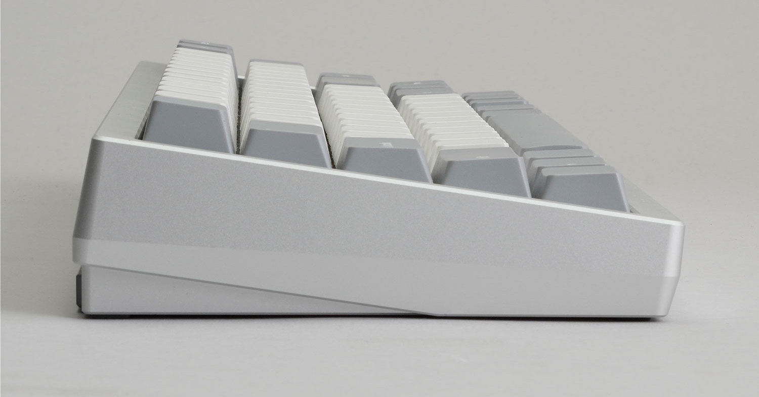 WOBKEY「ZEN65」の極上キータッチを試す 真ちゅう製内部構造と約1.5kgの重量ボディー