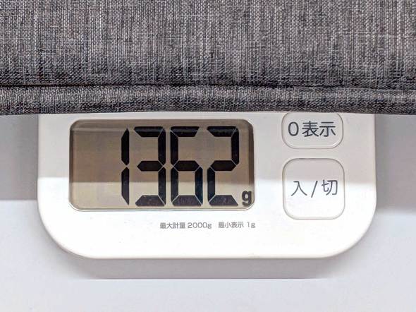 �{�̂ƍ��킹��ƁA������1362g�ƃm�[�gPC���݂̏d���ɂȂ�
