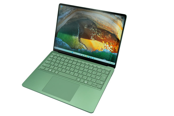 Surface Laptop 13.8�C���`�i��8����j