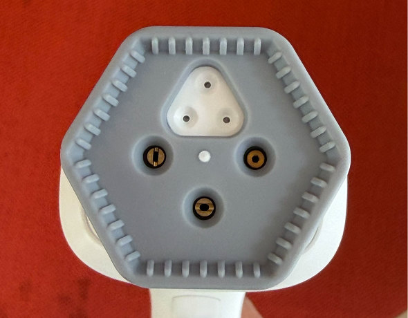 4in1�}���`�m�Y���̃A�b�v