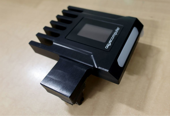 �I���I�X�y�b�N�ɓ��ׂ����uAMPINEL 12V-2x6 graphics card power management�v