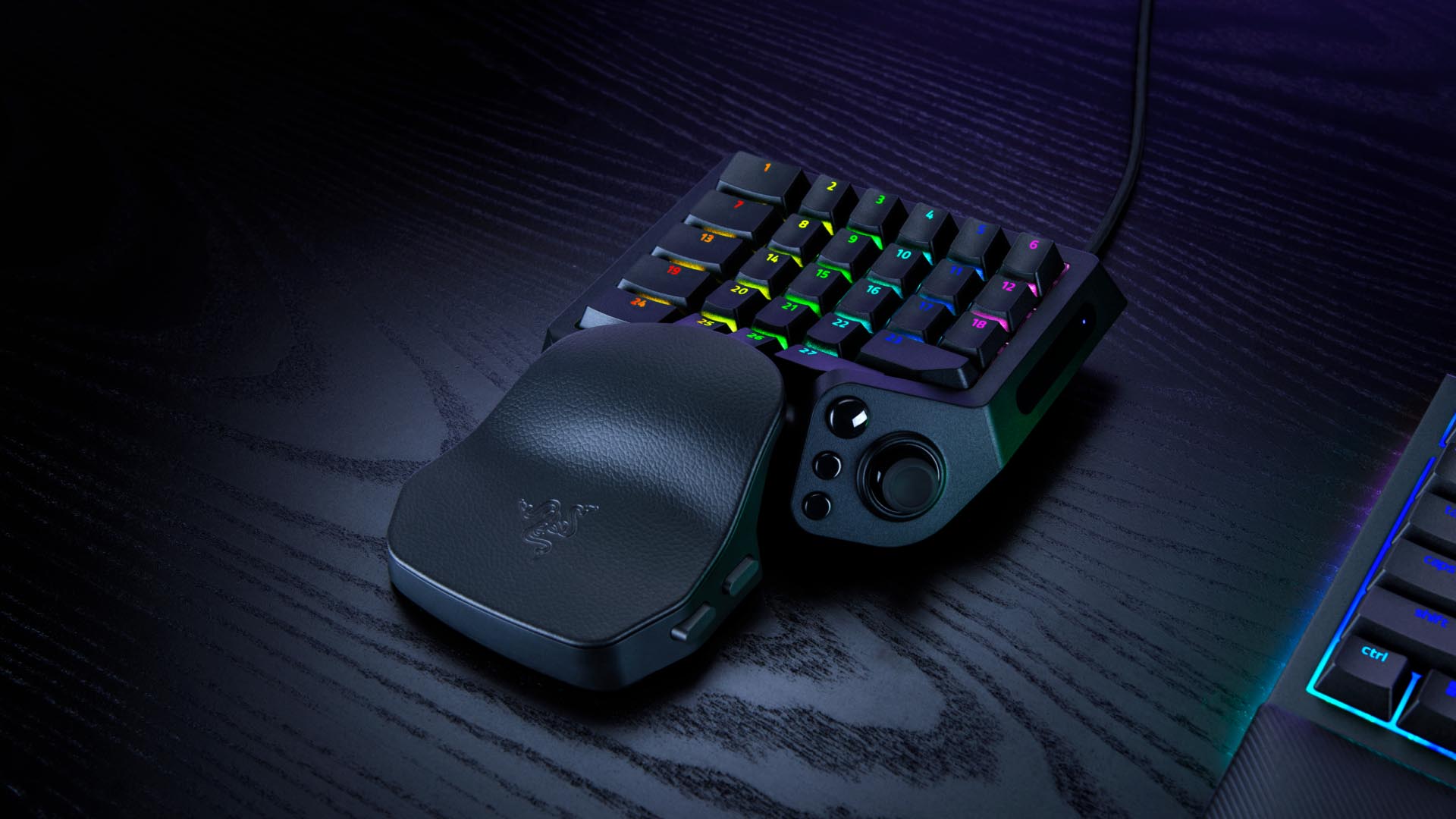 片手用ゲーミングキーパッド 左手デバイス USB接続 Razer、計31キーを備えた左手操作用ゲーミングキーパッド - ITmedia PC