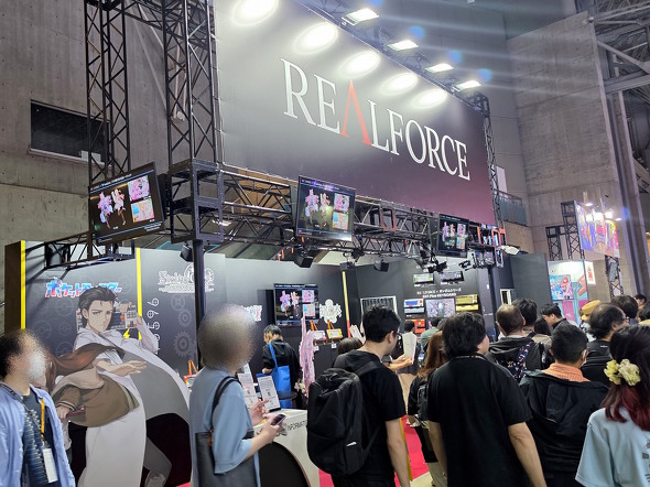 REALFORCE�u�[�X