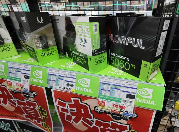 ������GeForce RTX 5060 Ti�i8GB�j�J�[�h�����