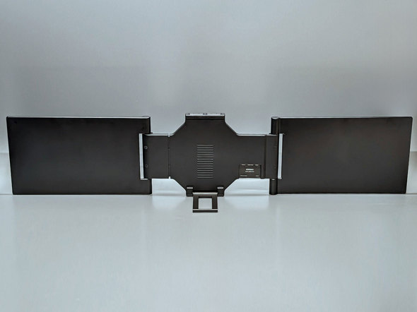 �w�ʁB�z���_�[���k�߂���Ԃ����A����ł����͎���1017mm�ƁA1m�𒴂��Ă���