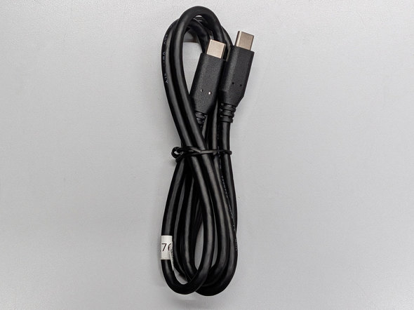 �t���i��USB Type-C�P�[�u���̂�