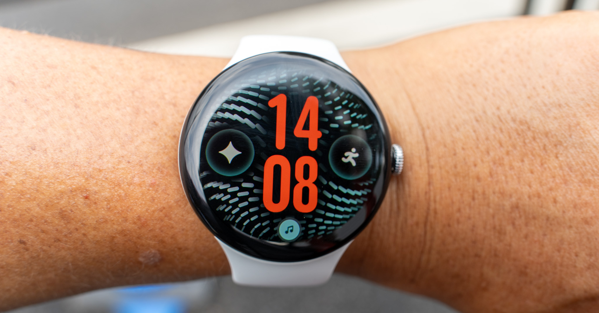 「Pixel Watch 5」は買いか? “4”からの乗り換えと失敗しないサイズ選びの鉄則